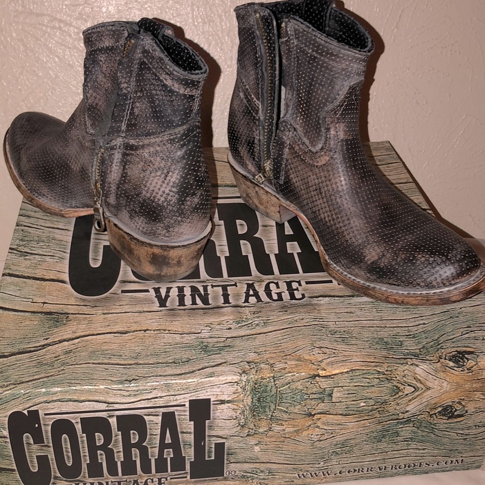 Boot by Corral - Picture 4 of 9